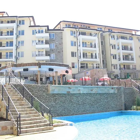 Hills Eh サニービーチ